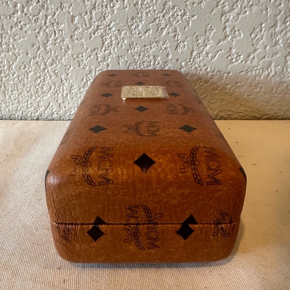 MCM Eyeglass Sunglass Hardshell Case - Picture 7 of 13